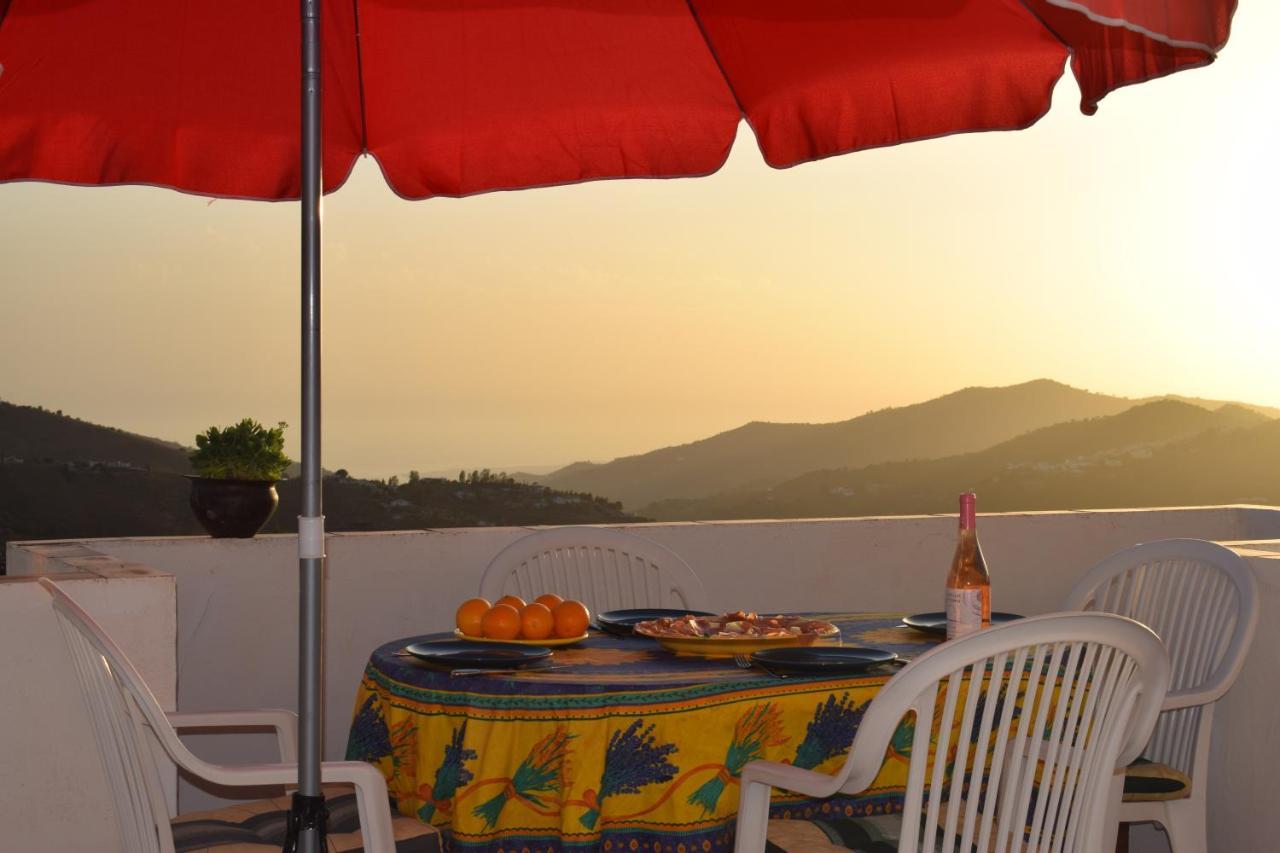 Casa Marlo, Spacious House In The Lively Centre Of Cómpeta المظهر الخارجي الصورة